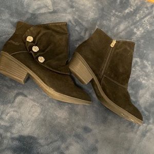 New Blowfish Black woman’s size 10 boots